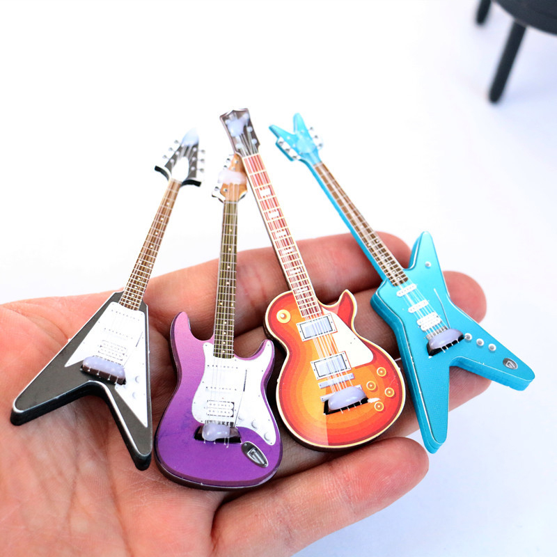 1 ชิ้น โมเดลกีตาร์จิ๋วสำหรับบ้ - Musical Instrument Game บทวิจารณ์และราคา